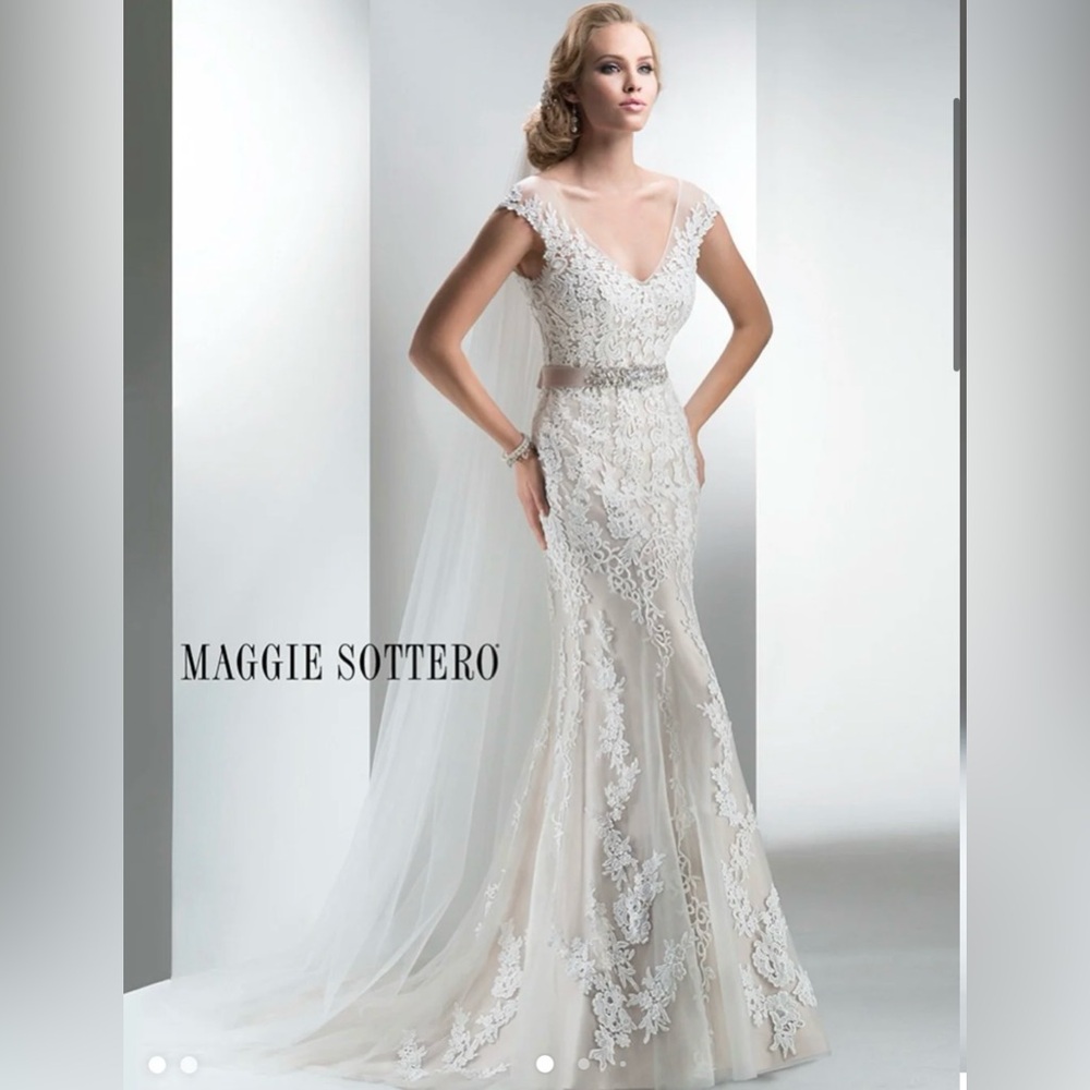 Maggie Sottero Lucinda wedding gown size 6